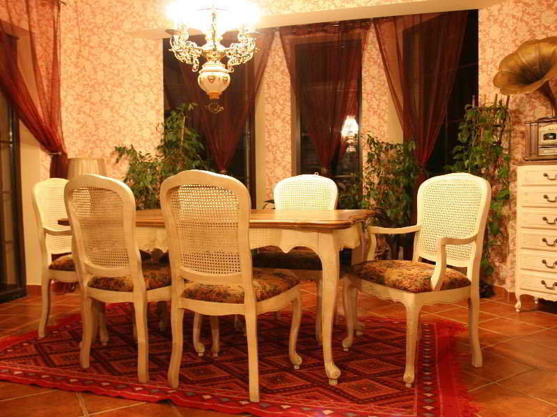 Artemide Pensión 3*