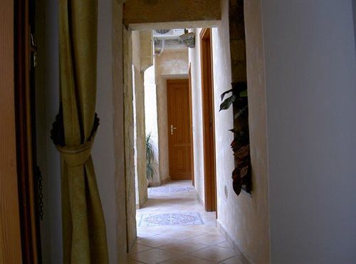 Artemide Pensión Syracuse